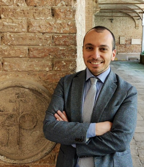 Ritratto di Salvatore Alongi, docente della Scuola di APD